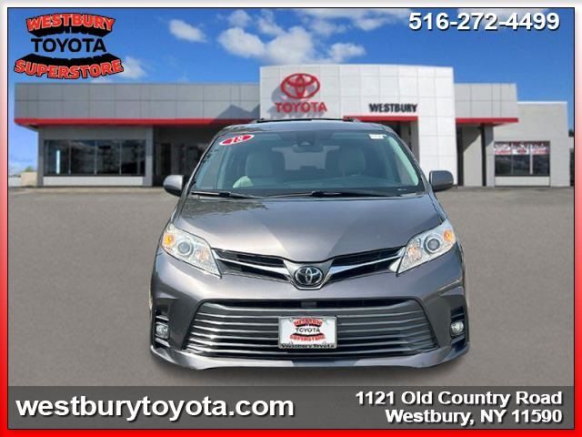 2018 Toyota Sienna XLE