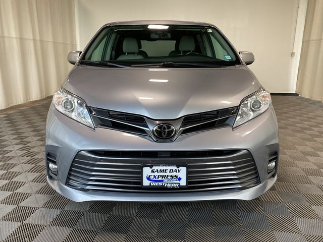 2018 Toyota Sienna 