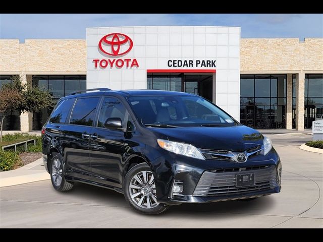 2018 Toyota Sienna 