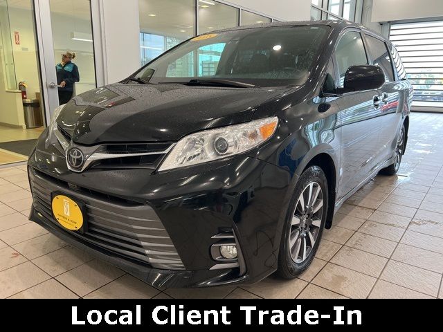 2018 Toyota Sienna 