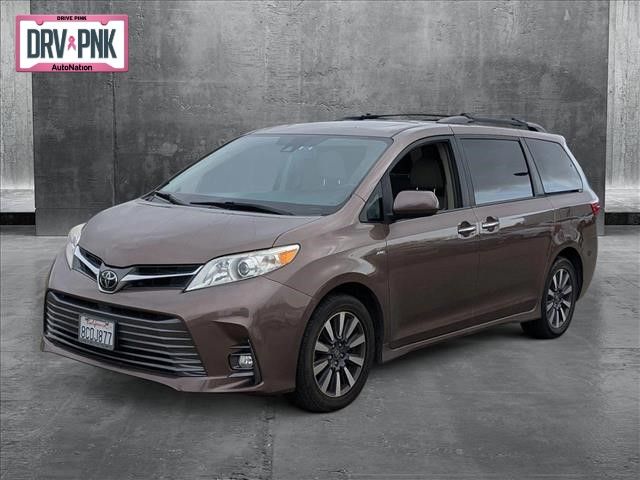 2018 Toyota Sienna XLE