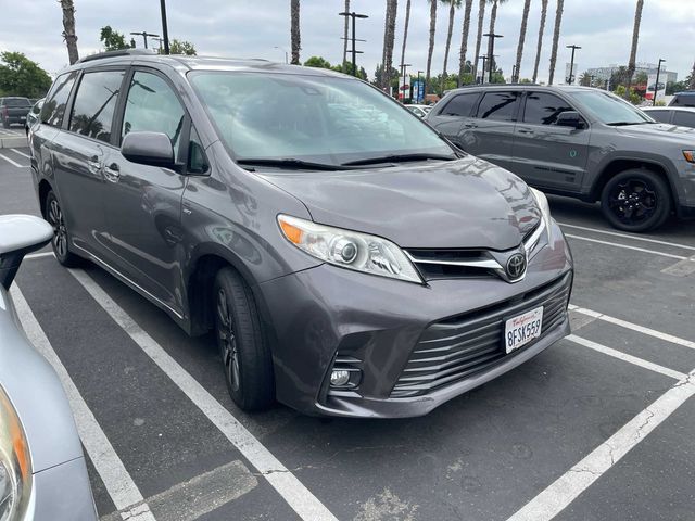 2018 Toyota Sienna XLE