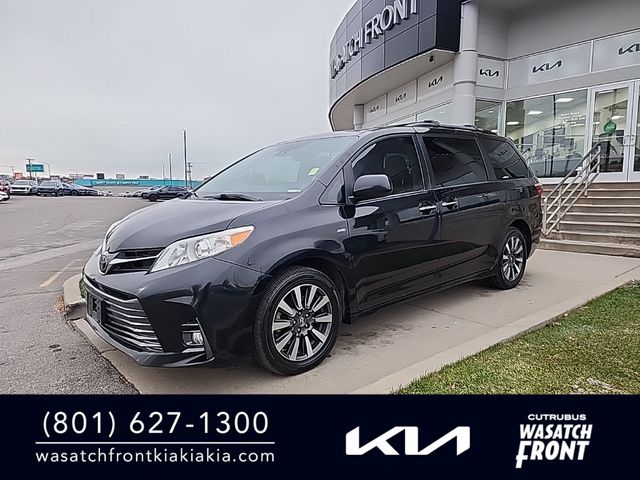 2018 Toyota Sienna XLE