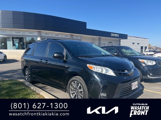 2018 Toyota Sienna XLE