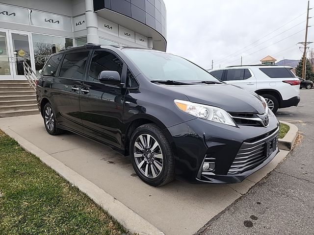 2018 Toyota Sienna XLE