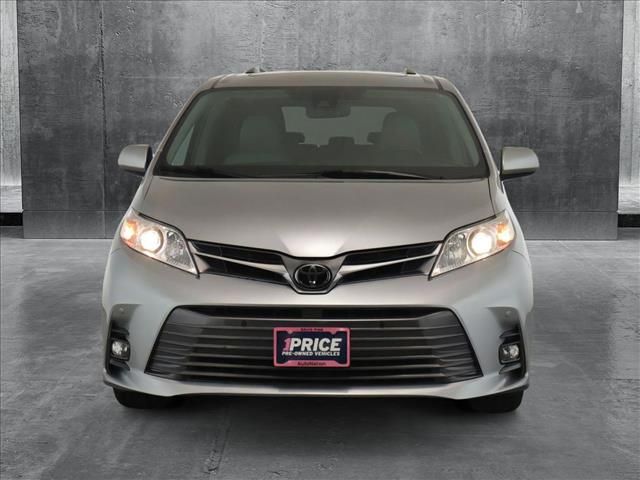 2018 Toyota Sienna XLE Premium