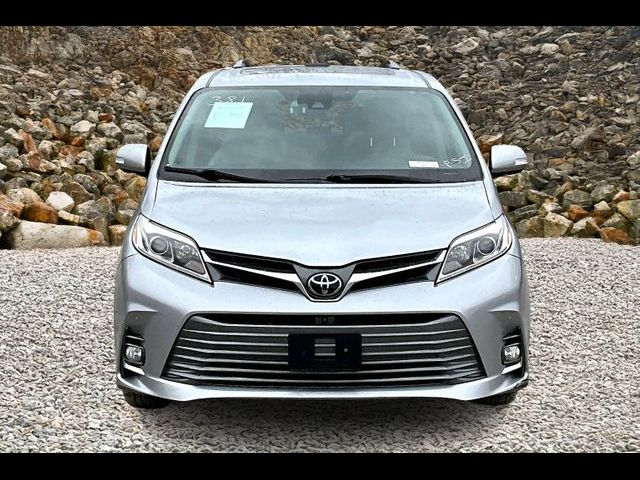 2018 Toyota Sienna XLE