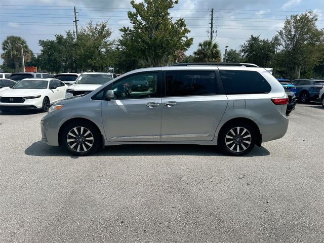 2018 Toyota Sienna XLE