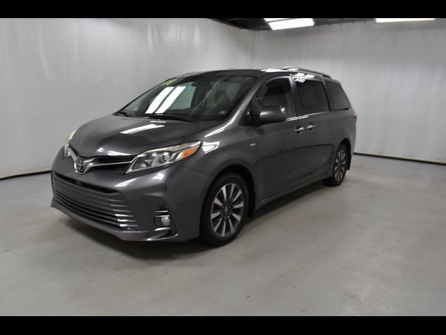 2018 Toyota Sienna 