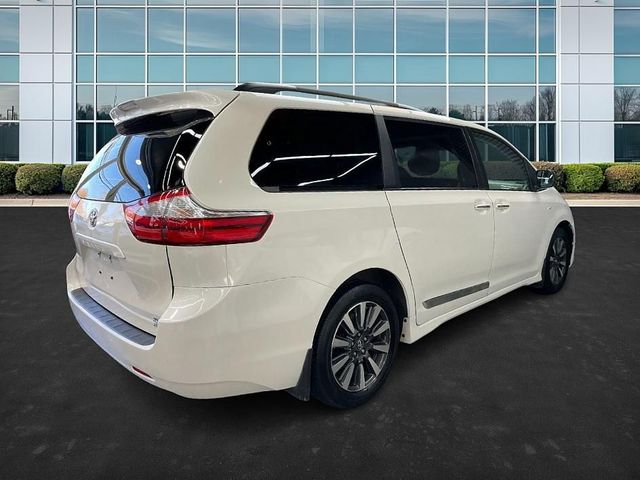 2018 Toyota Sienna XLE