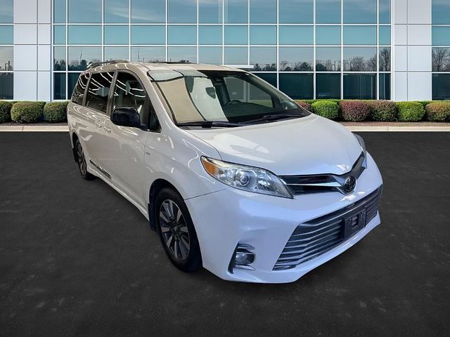 2018 Toyota Sienna XLE