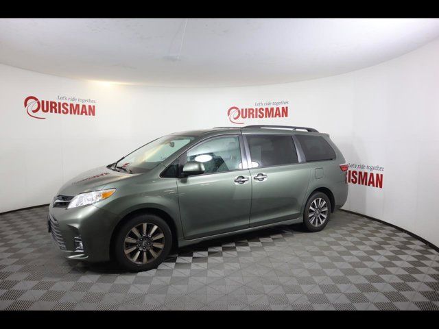 2018 Toyota Sienna XLE