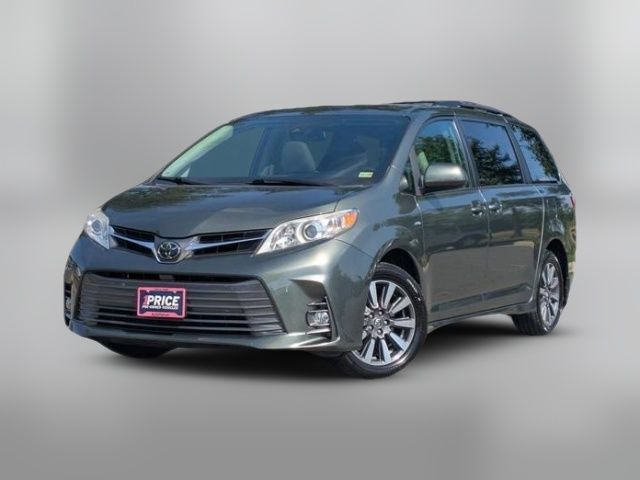 2018 Toyota Sienna XLE