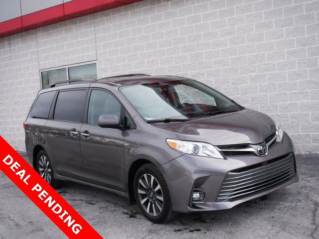 2018 Toyota Sienna XLE