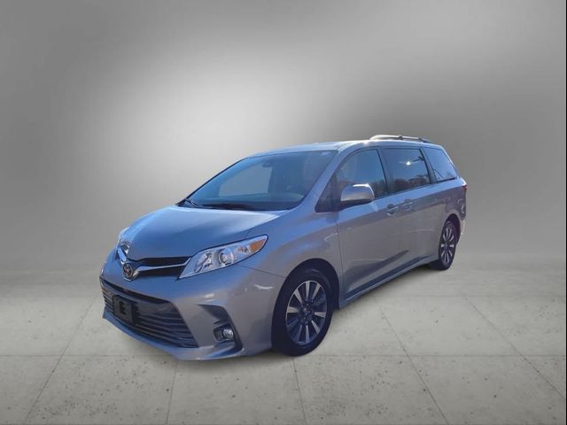 2018 Toyota Sienna XLE