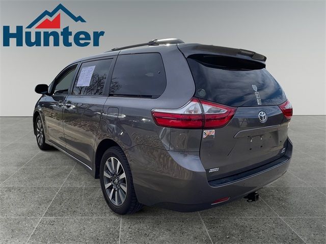 2018 Toyota Sienna 