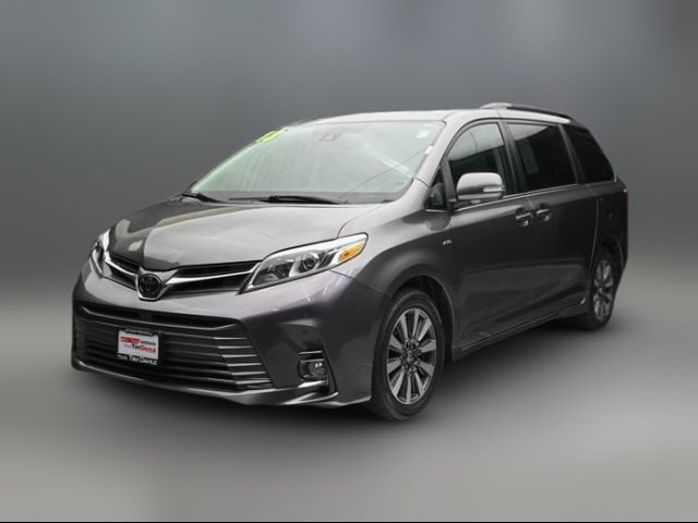 2018 Toyota Sienna XLE