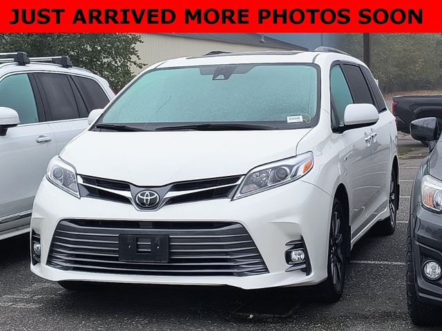 2018 Toyota Sienna 