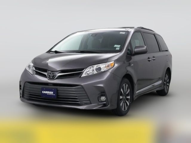 2018 Toyota Sienna XLE