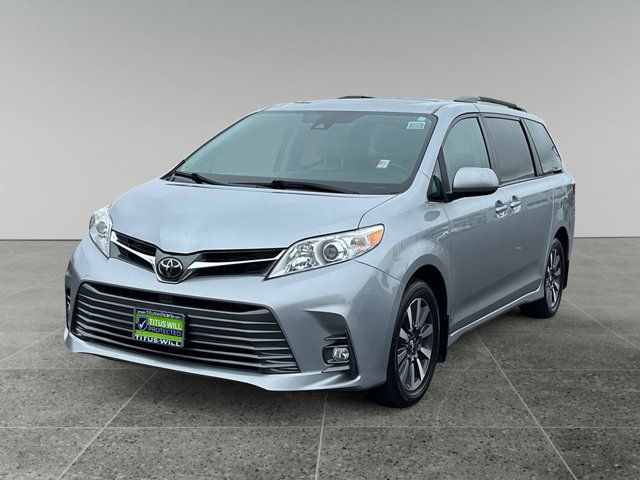 2018 Toyota Sienna XLE Premium