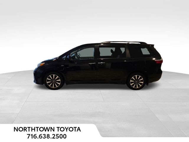 2018 Toyota Sienna XLE