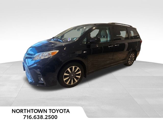 2018 Toyota Sienna XLE