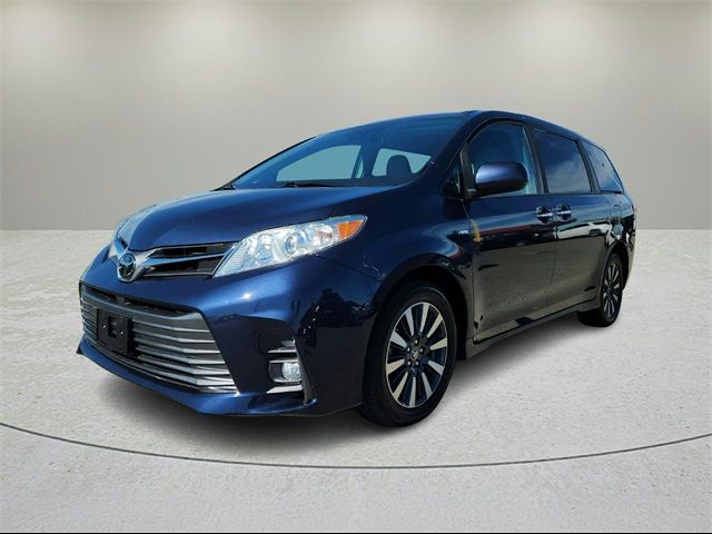 2018 Toyota Sienna 