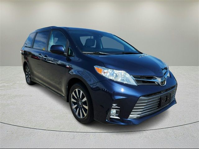 2018 Toyota Sienna 