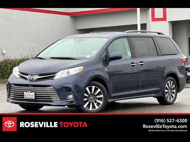 2018 Toyota Sienna XLE