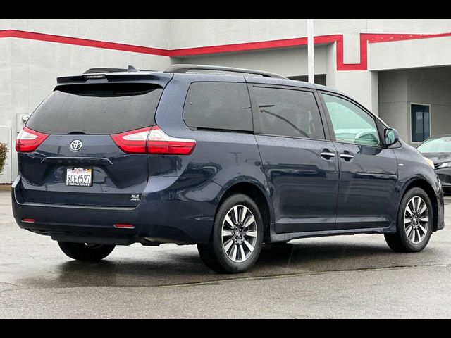 2018 Toyota Sienna XLE