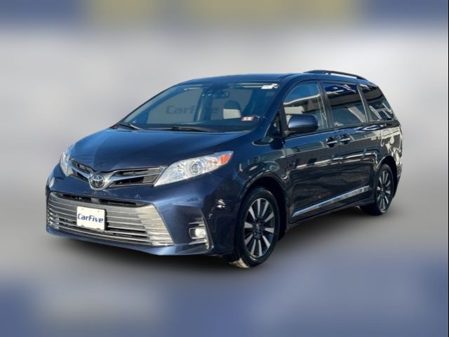 2018 Toyota Sienna XLE