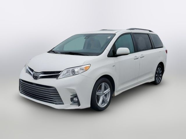 2018 Toyota Sienna XLE