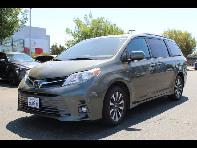 2018 Toyota Sienna XLE