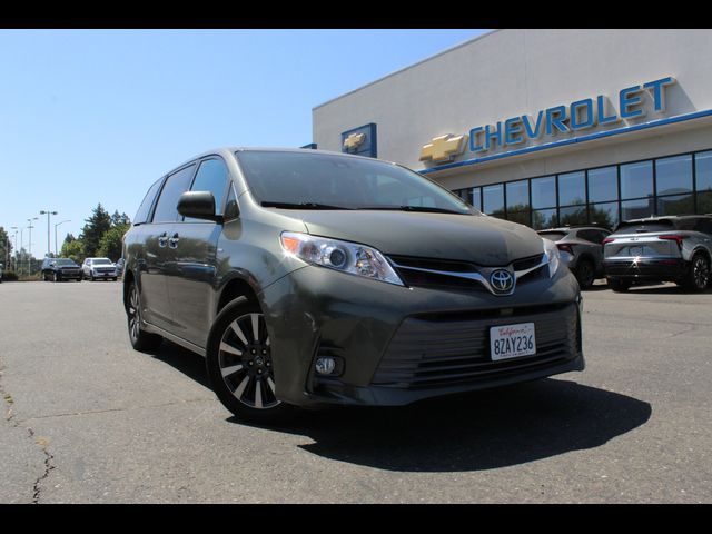 2018 Toyota Sienna XLE