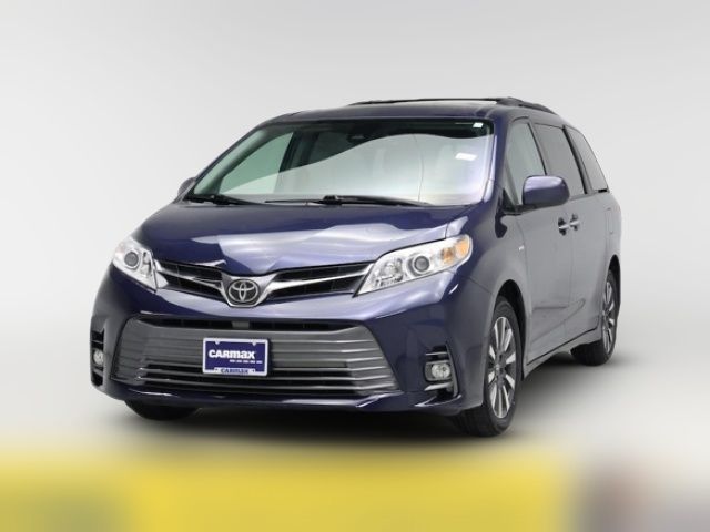 2018 Toyota Sienna XLE