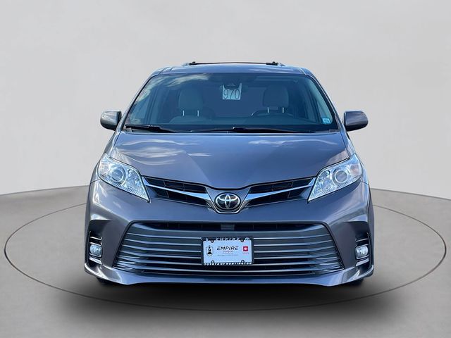 2018 Toyota Sienna XLE