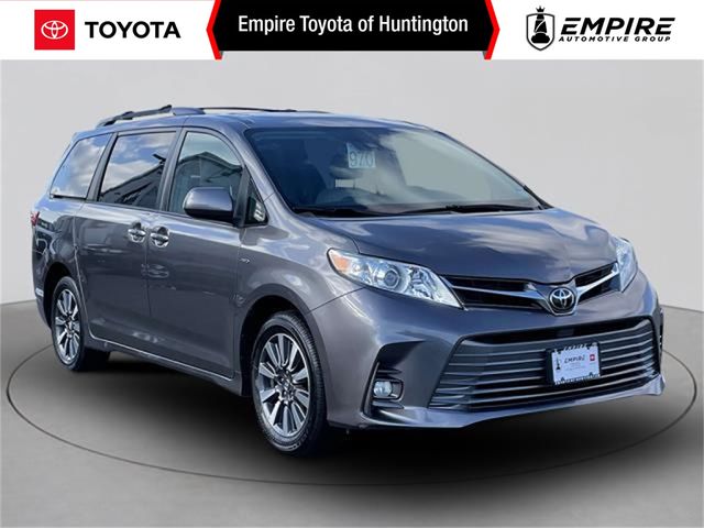 2018 Toyota Sienna XLE