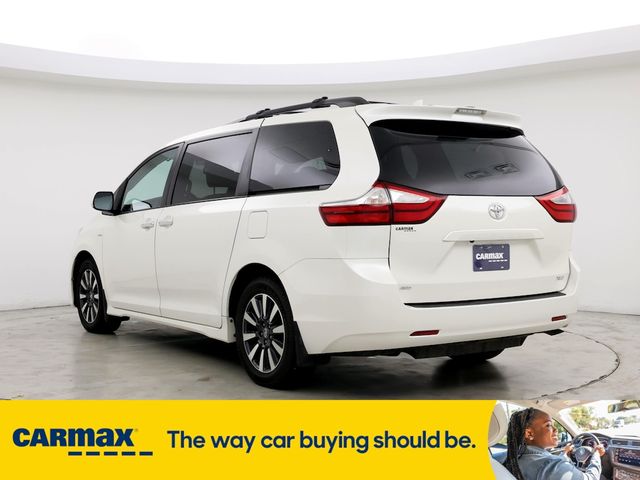 2018 Toyota Sienna XLE