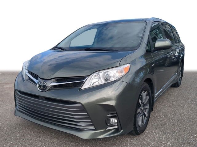 2018 Toyota Sienna XLE