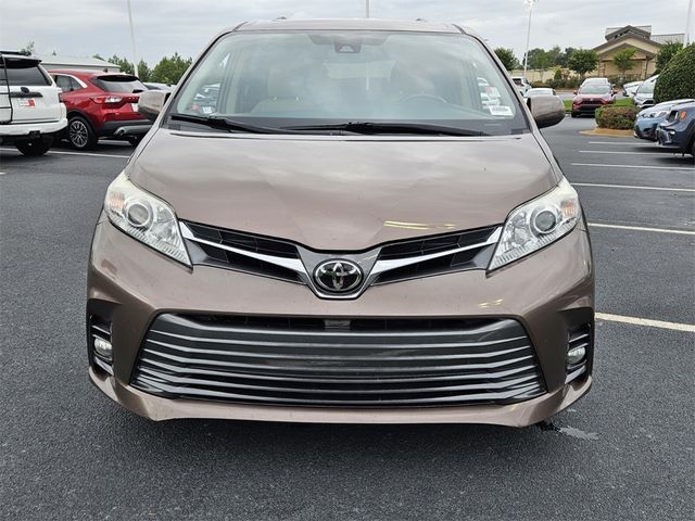 2018 Toyota Sienna XLE