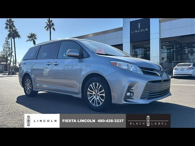 2018 Toyota Sienna 