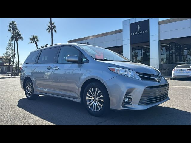 2018 Toyota Sienna 