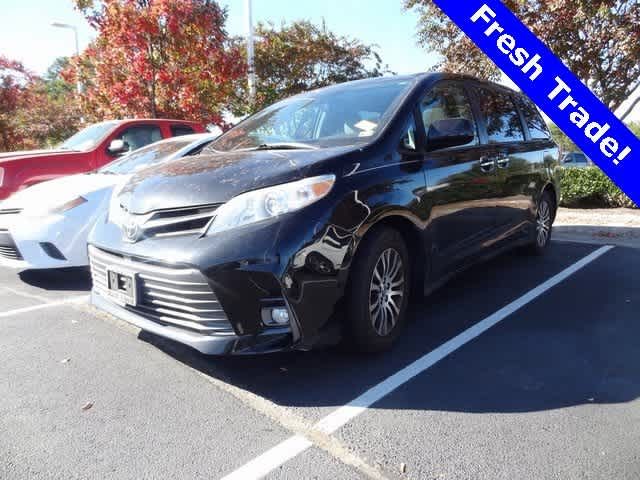 2018 Toyota Sienna XLE