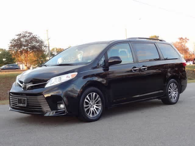 2018 Toyota Sienna XLE