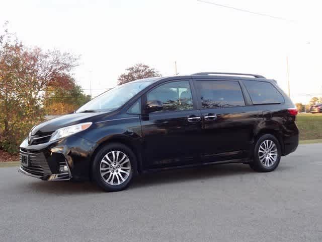 2018 Toyota Sienna XLE