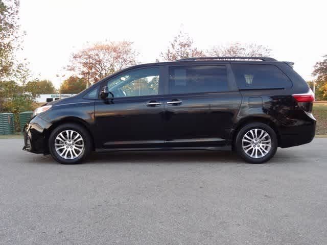 2018 Toyota Sienna XLE