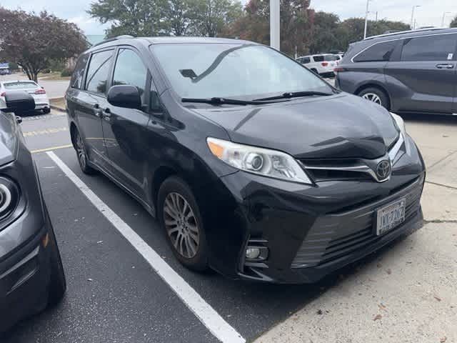 2018 Toyota Sienna XLE