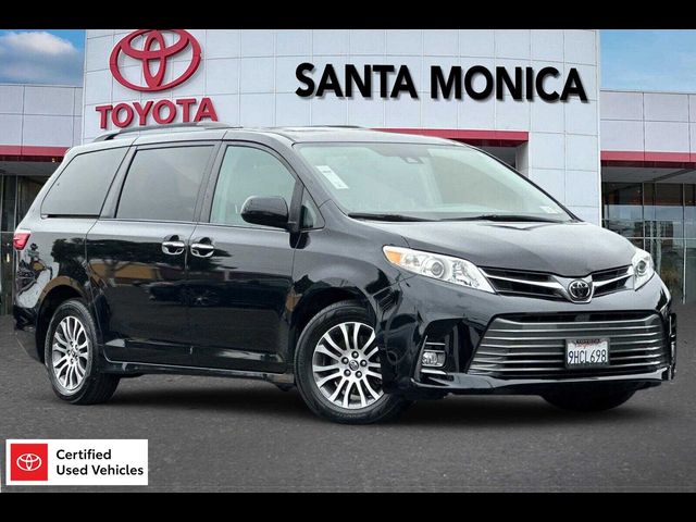 2018 Toyota Sienna XLE