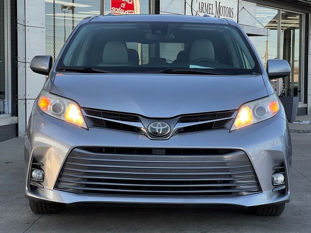 2018 Toyota Sienna XLE Auto Access Seat