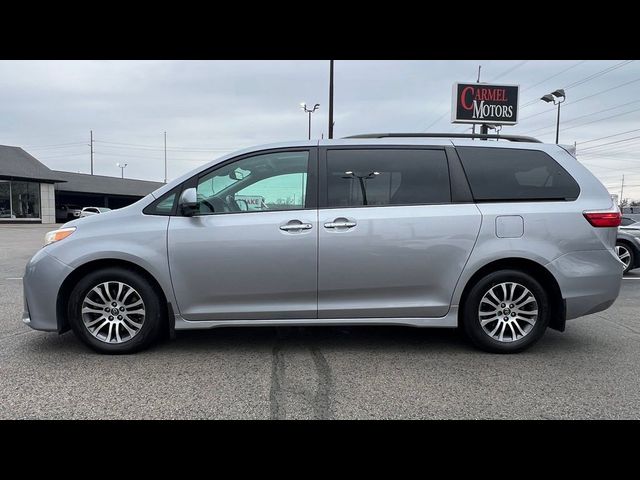 2018 Toyota Sienna XLE Auto Access Seat